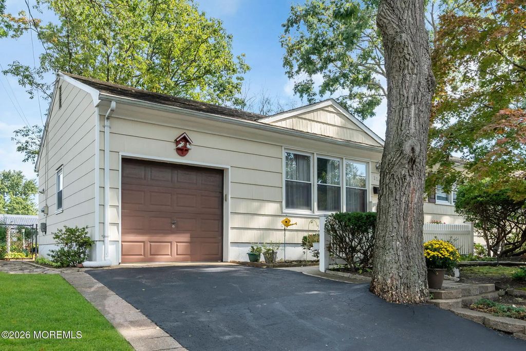 214 Georges Road, Brick