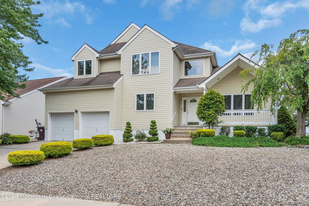 115 Bow Street, Bayville