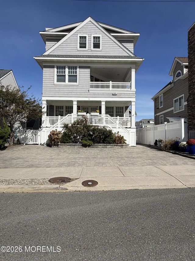 26 5th Avenue, Lavallette