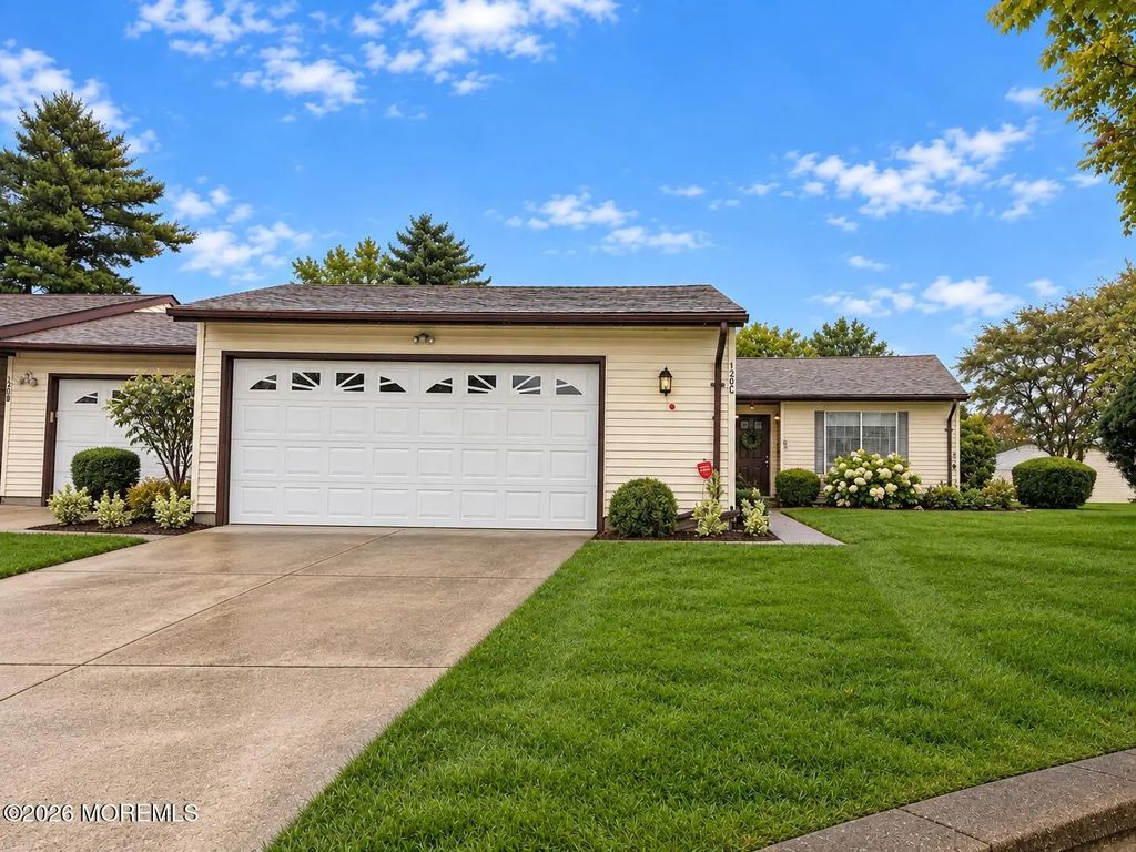 120c Ironwood Plaza, Monroe