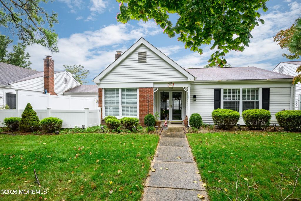 525b Sheffield Drive, Manchester