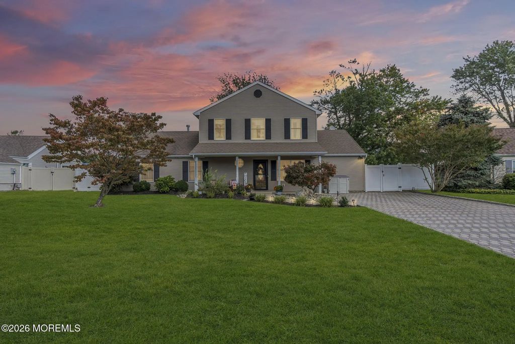 1047 Kilkormic Street, Toms River