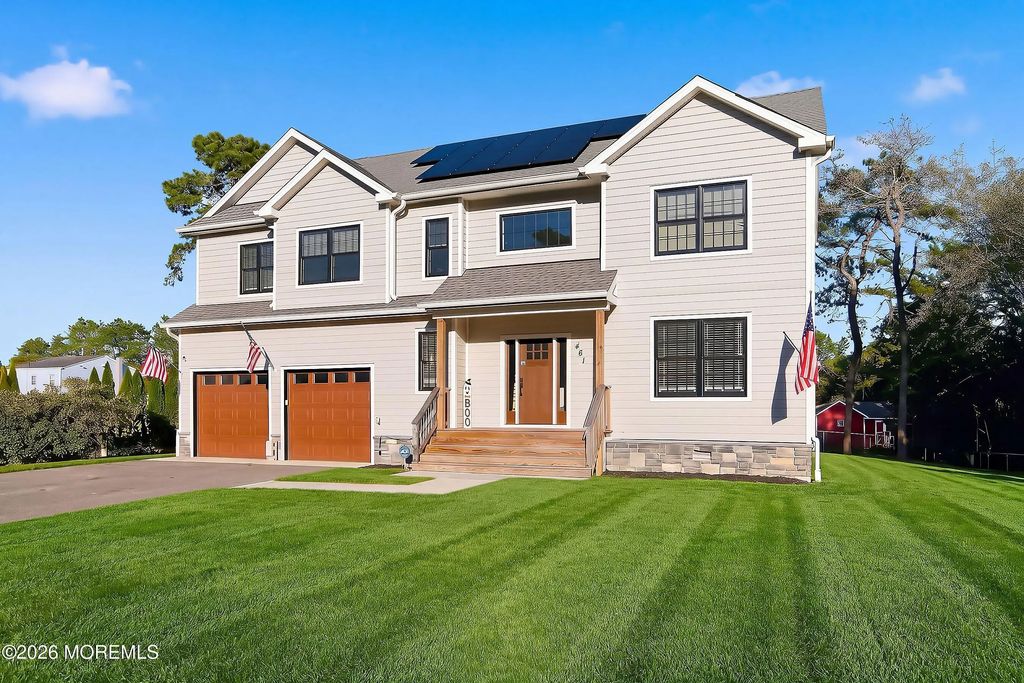 461 Western Boulevard, Bayville