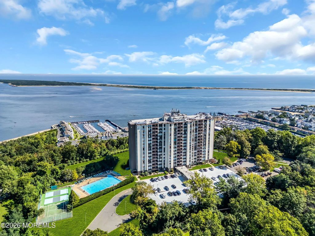 1 Scenic Drive 501, Highlands