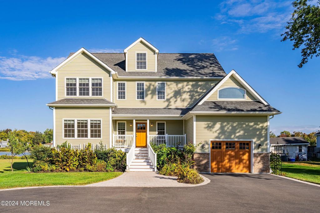 105 Horseneck Point Road, Oceanport