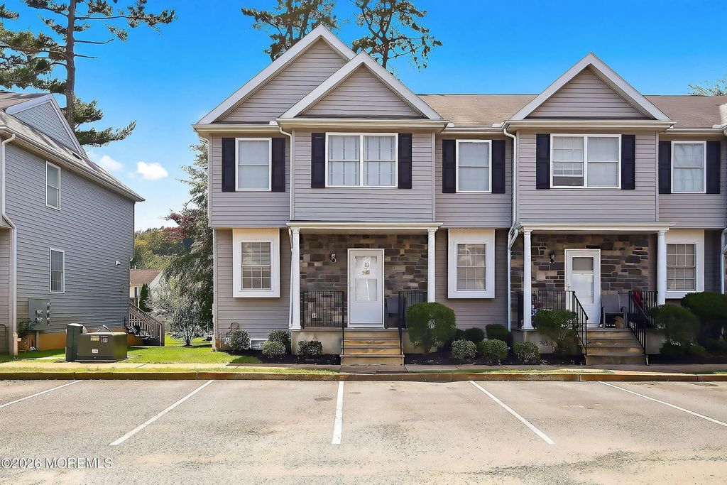 10 Rivka Lane, Lakewood