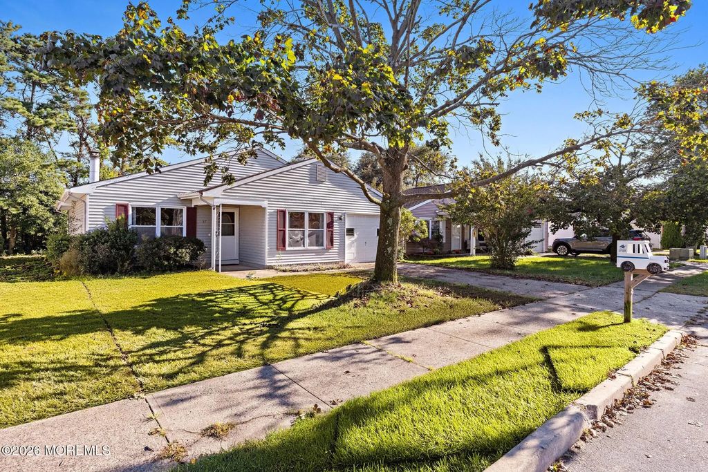 37 Nautilus Drive, Brick