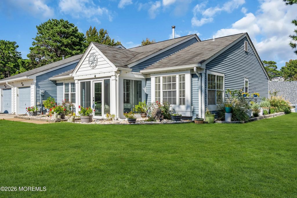 988b Buckingham Drive, Manchester