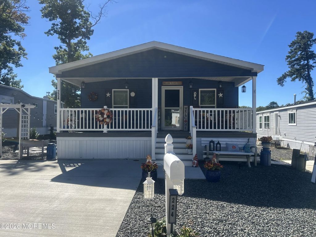 224 Roberts Road, Toms River
