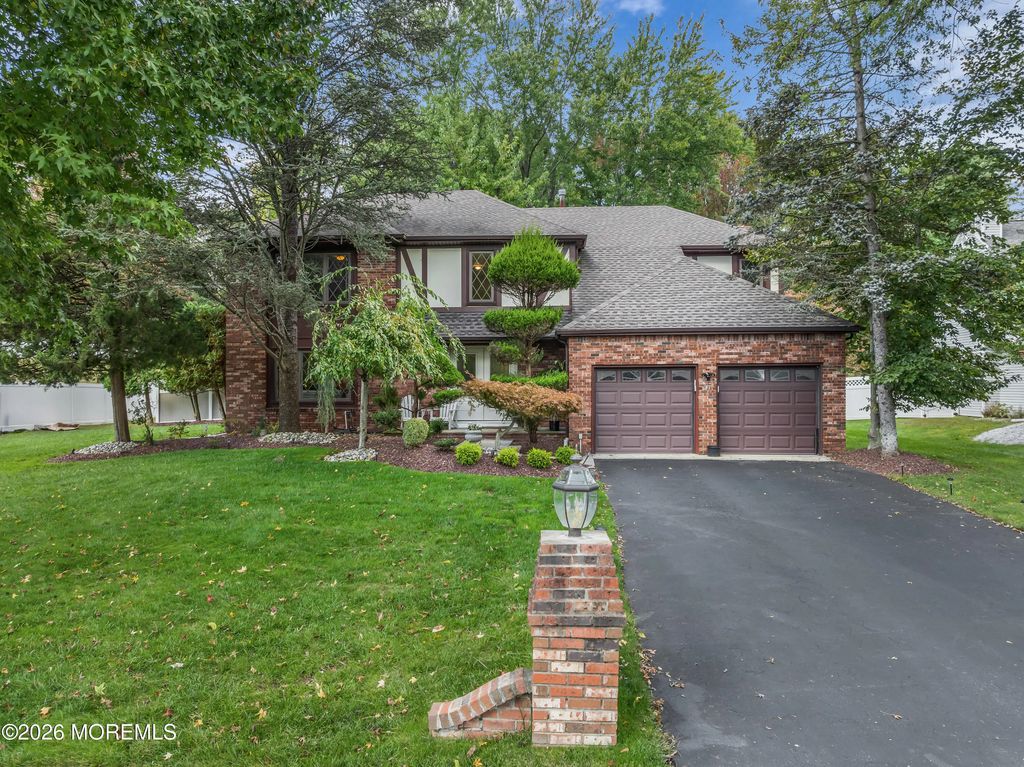 21 Windfall Lane, Marlboro
