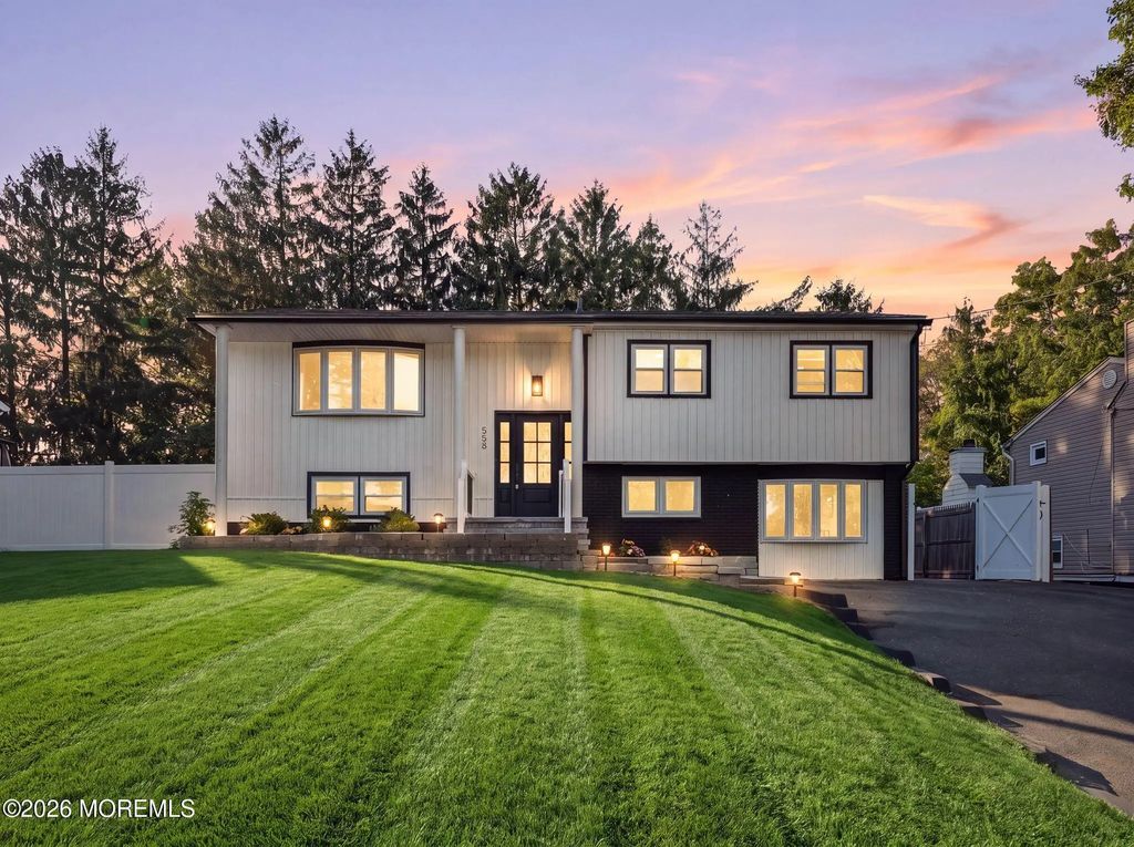558 Fawn Drive, Toms River