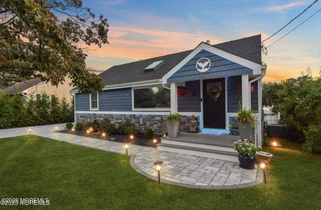 95 W Washington Avenue, Atlantic Highlands