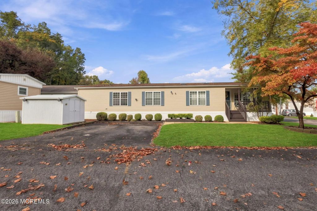 48 Village Road, Morganville