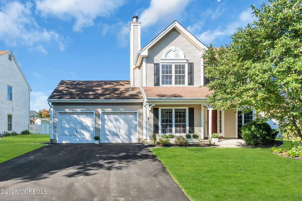 25 Society Hill Way, Tinton Falls