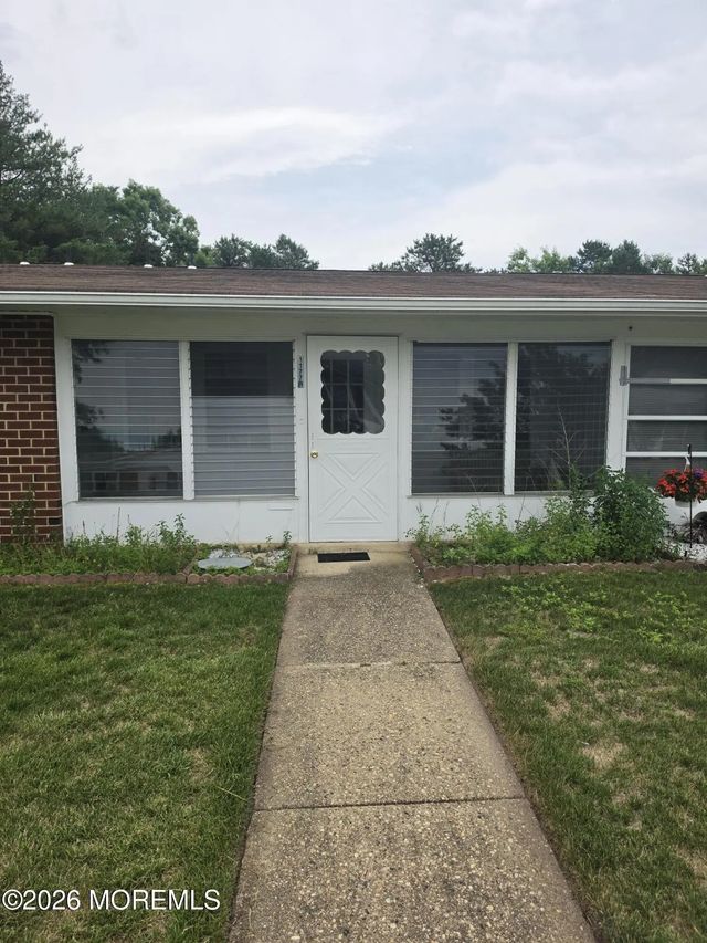 1177b Clydebank Court, Lakewood