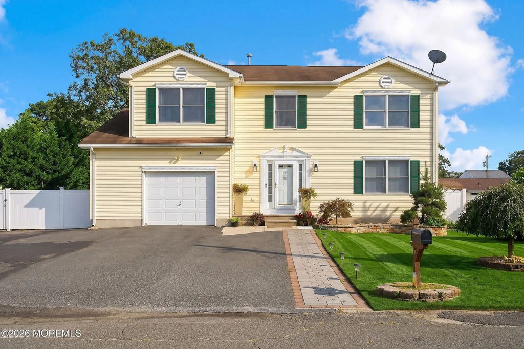 1118 5th Avenue, Toms River