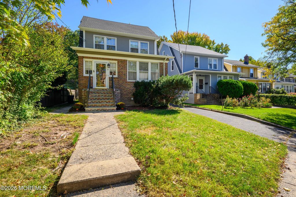 52 Orchard Road, Maplewood