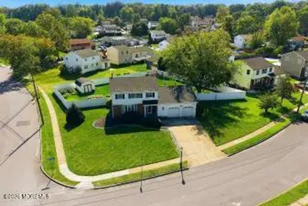 1665 White Oak Lane, Williamstown