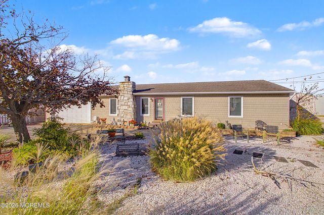 1122 Laurel Boulevard, Lanoka Harbor