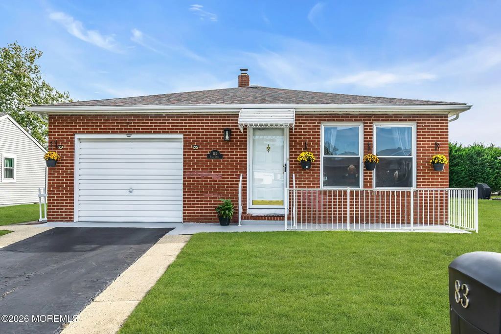 83 Bimini Drive, Toms River