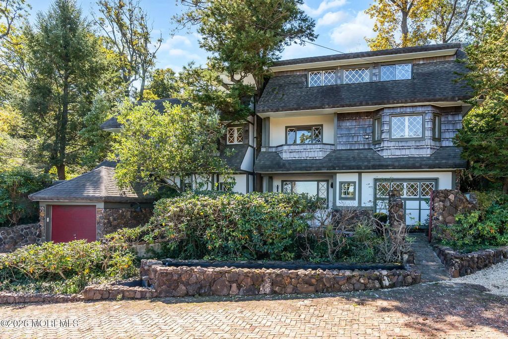 7 Hillside Road, Atlantic Highlands