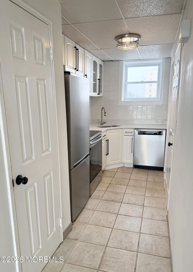 448 Ocean Avenue N 6b, Long Branch
