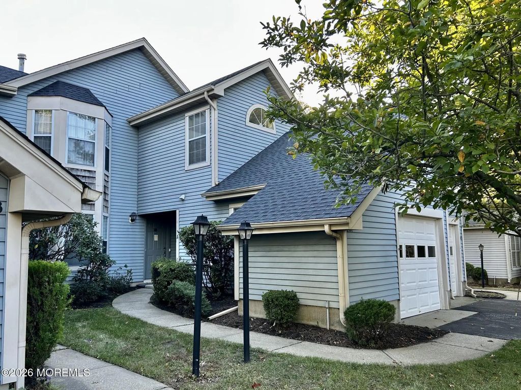 24 Edinburgh Drive 24a, Monroe