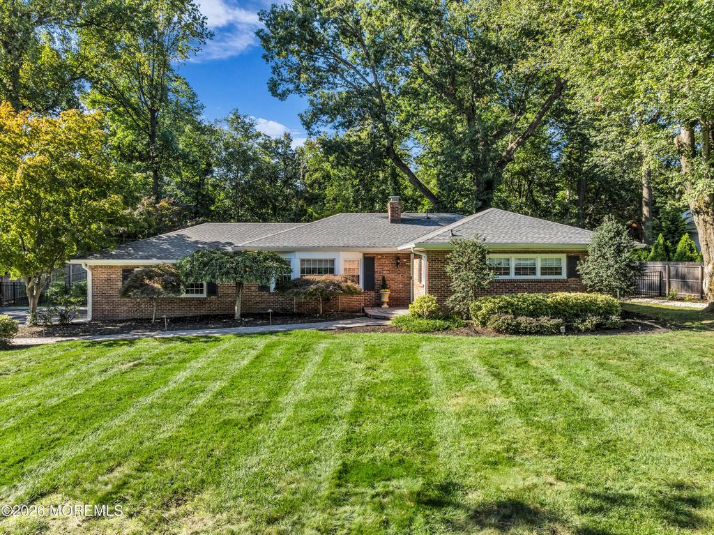 44 Iler Drive, Middletown