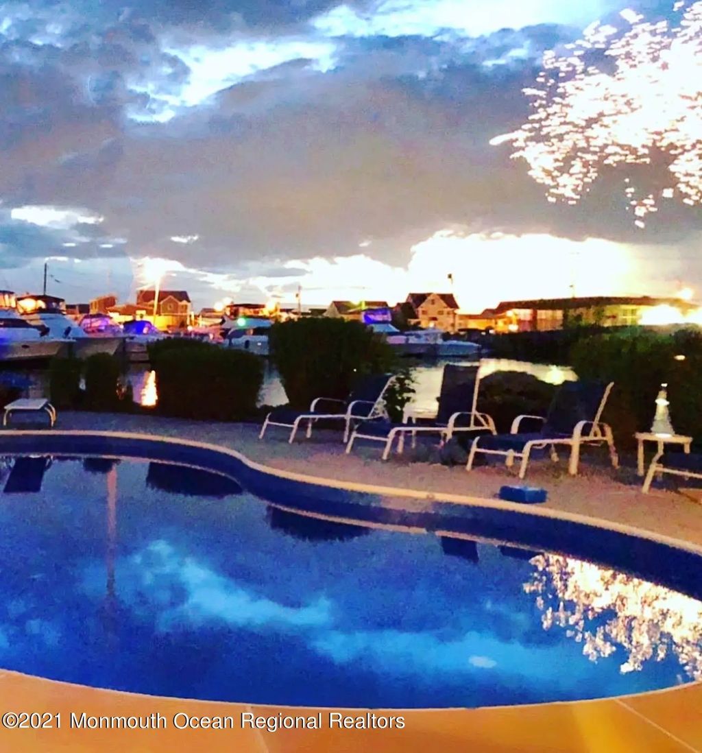 362 Venice Drive, Lavallette