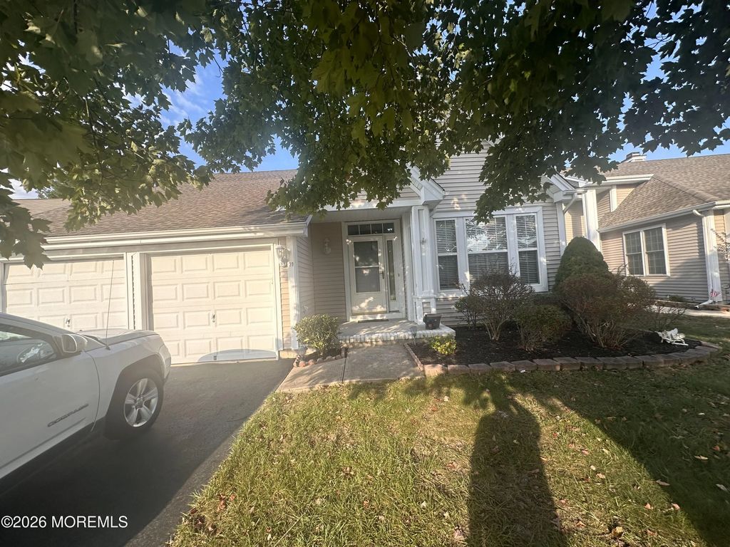 39 Lakeland Drive, Barnegat