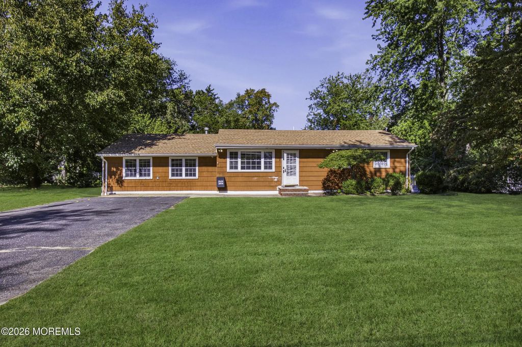 9 Hemlock Court, Jackson