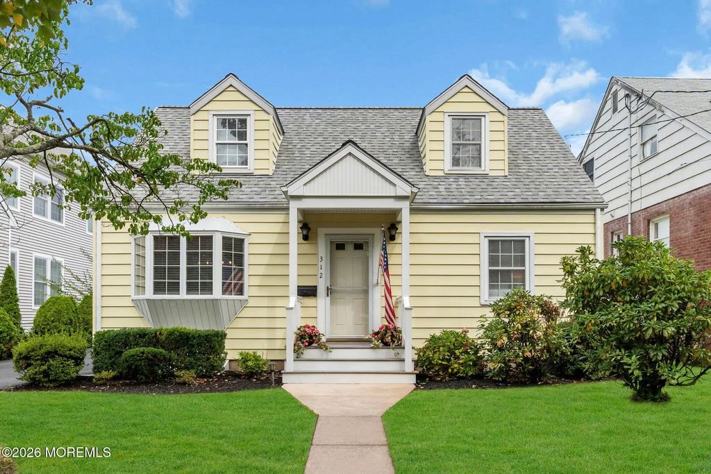 312 Salem Avenue, Spring Lake