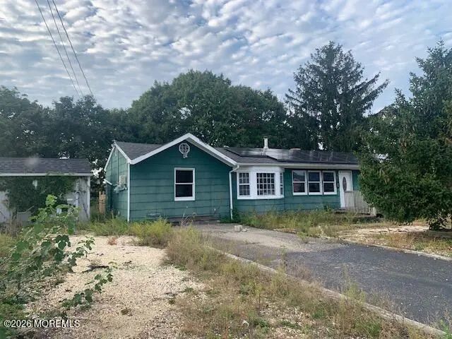 111 Sherman Avenue, Bayville
