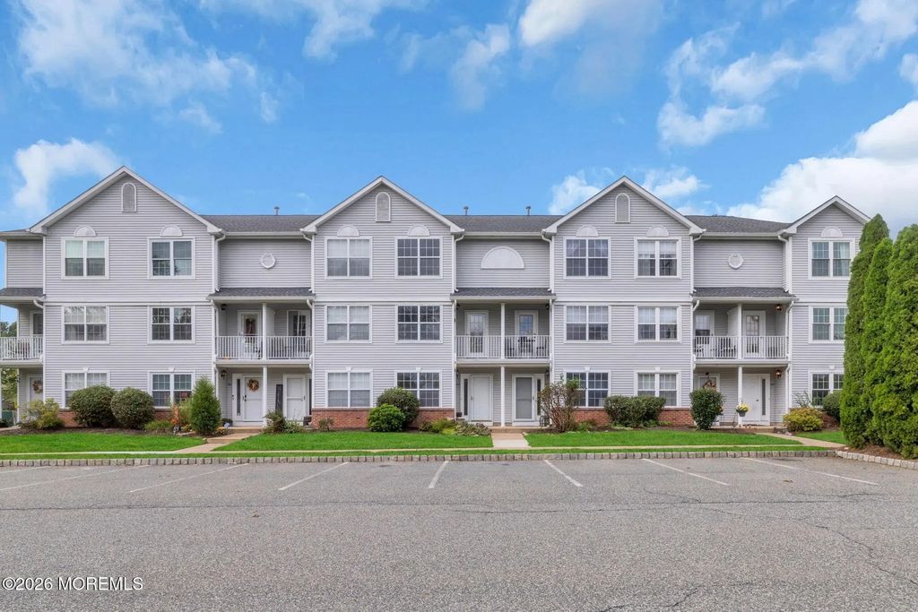 307 Mercer Court, Hackettstown