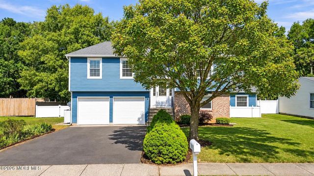 15 Deer Run Drive N, Barnegat
