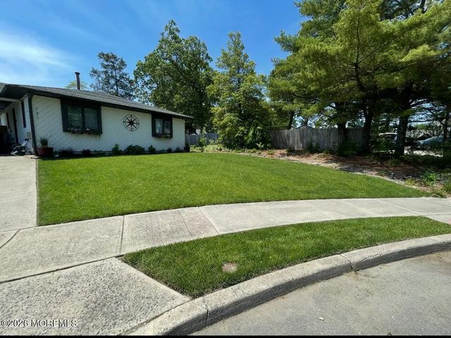 131 Riparian Way, Toms River