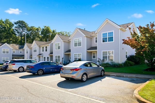 301 Prosperity Court 301, Toms River
