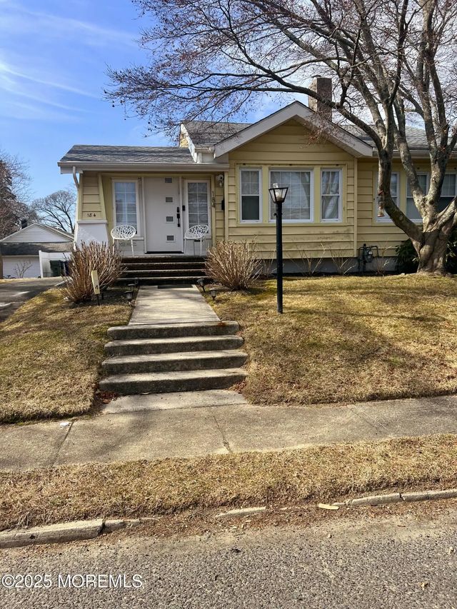 184 Ridgewood Avenue, Oakhurst