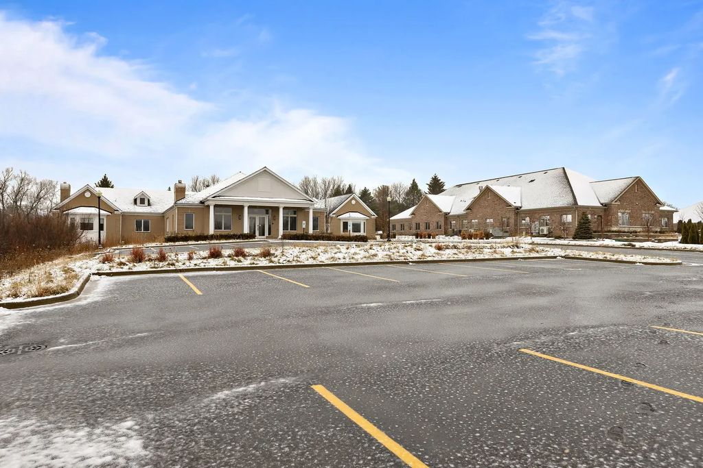 6 Executive Court, South Barrington