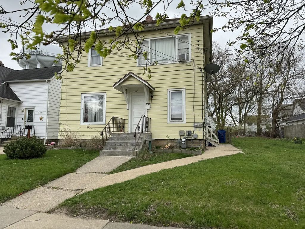 1112 Market Street, DeKalb
