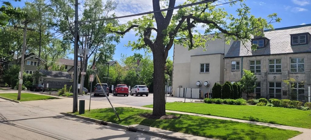 424 Forest Avenue, Glen Ellyn
