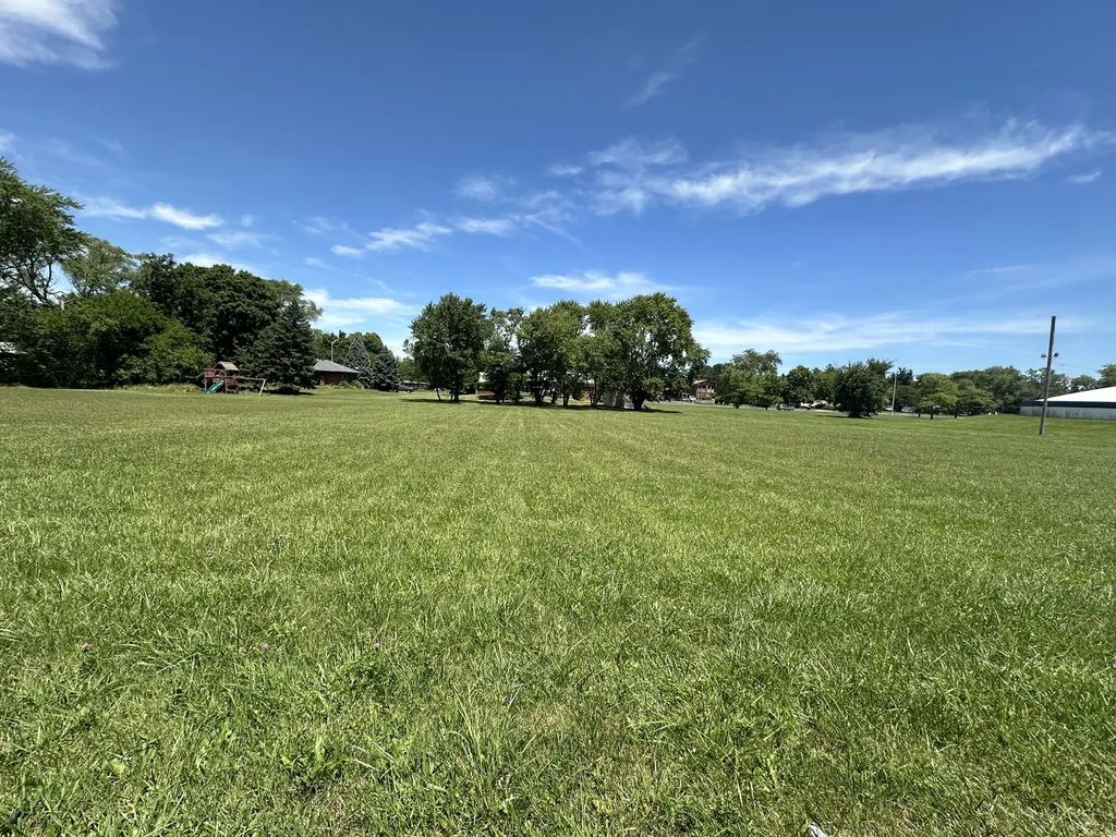3425 Bernice Avenue, Lansing