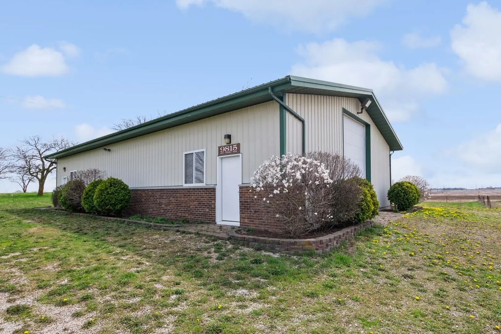 9815 Laraway Road, Frankfort