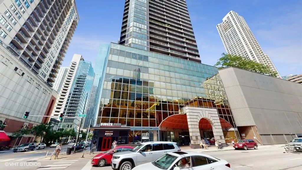 10 E Ontario Street 4301, Chicago, 60611
