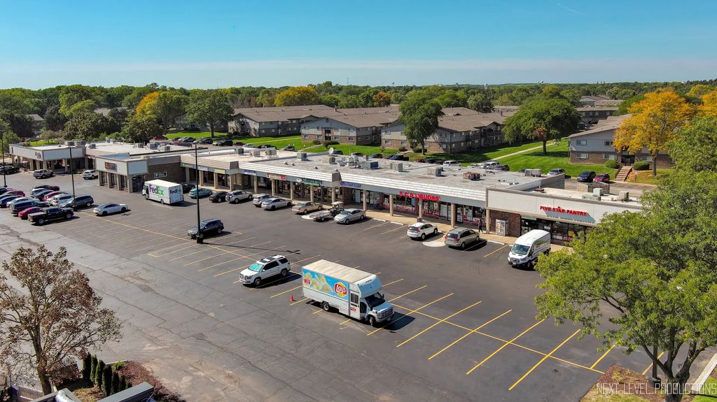 10s648 S Kingery Highway, Willowbrook