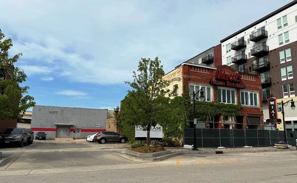 1577 Ellinwood Avenue, Des Plaines