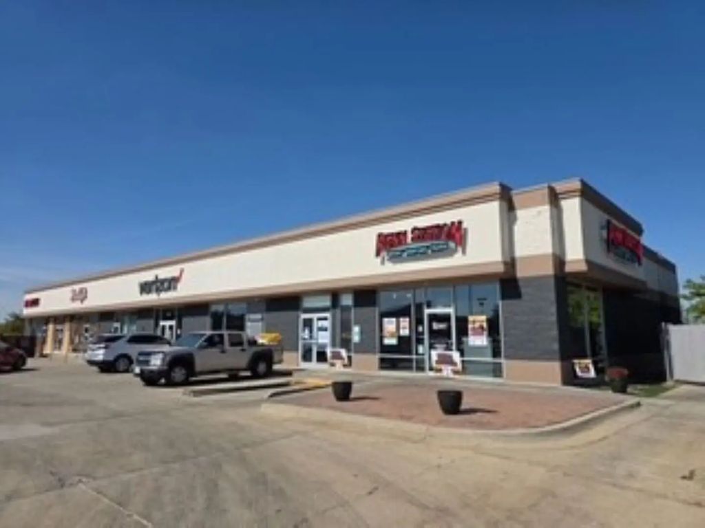 908 W Town Center Boulevard, Champaign