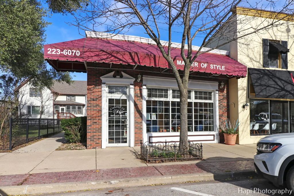 132 Center Street, Grayslake
