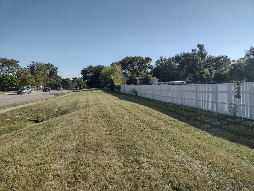 27w270 Jefferson Street, West Chicago