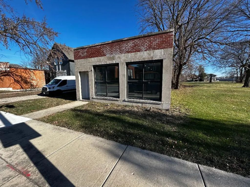 1209 S 5th Avenue, Maywood